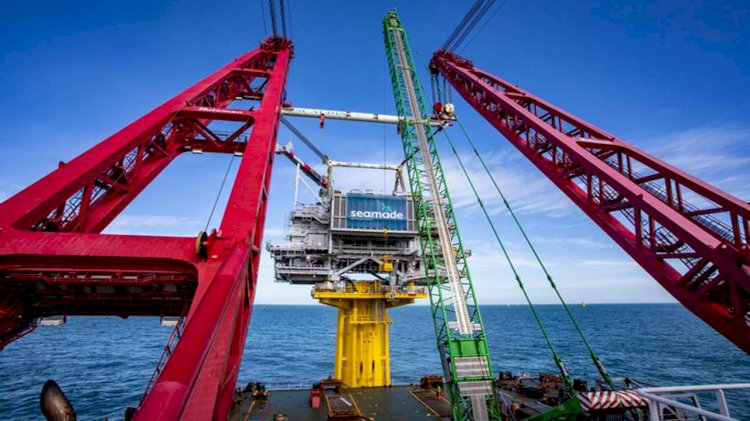 Successful installation of two offshore substations in the North Sea