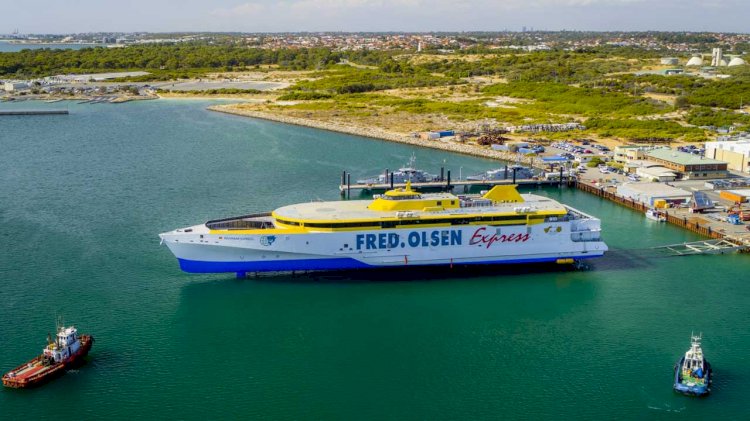 Austal delivers first of two 118 metre trimarans to Fred. Olsen Express