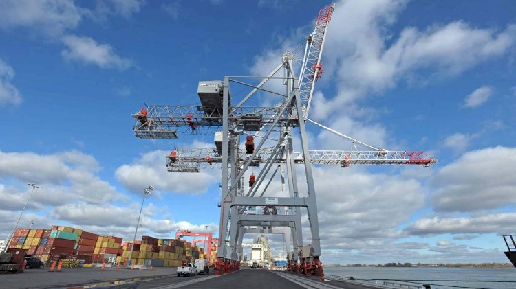 Two new cranes offloaded at the Port of Montreal