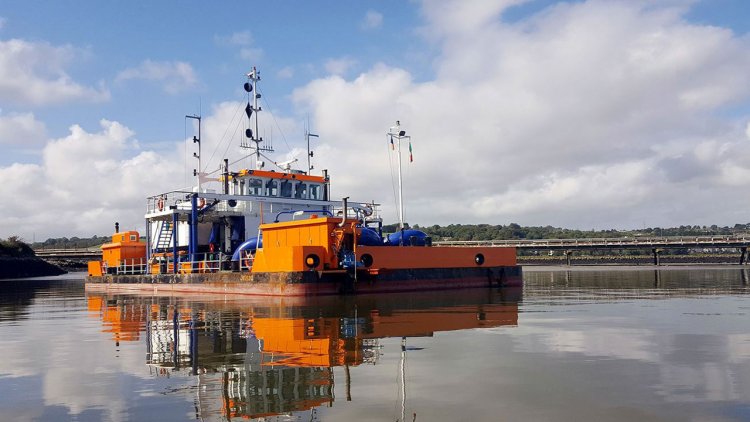 Port of Rotterdam Authority performing trial with water injection dredging