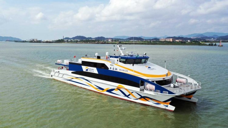 Aulong delivers third high-speed catamaran ferry to Blue Sea Jet in China