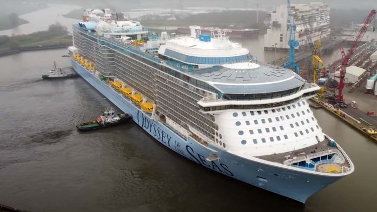 VIDEO: Odyssey of the Seas leaves MEYER WERFT's building dock