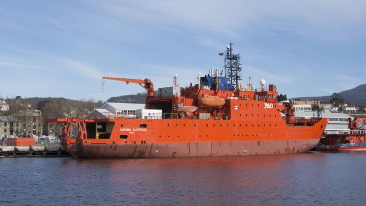 Icebreaker leaves Australia after 150 Antarctica trips