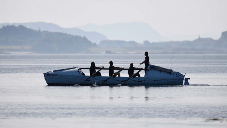 Explorers set out to become the first to row the notorious 2,300 mile Arctic route