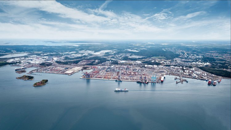 Transport giants join forces to make Scandinavia’s largest port fossil-free