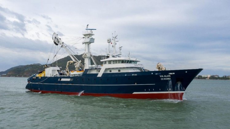 PIRIOU delivers a new 67m freezer tuna seiner to VIA OCÉAN