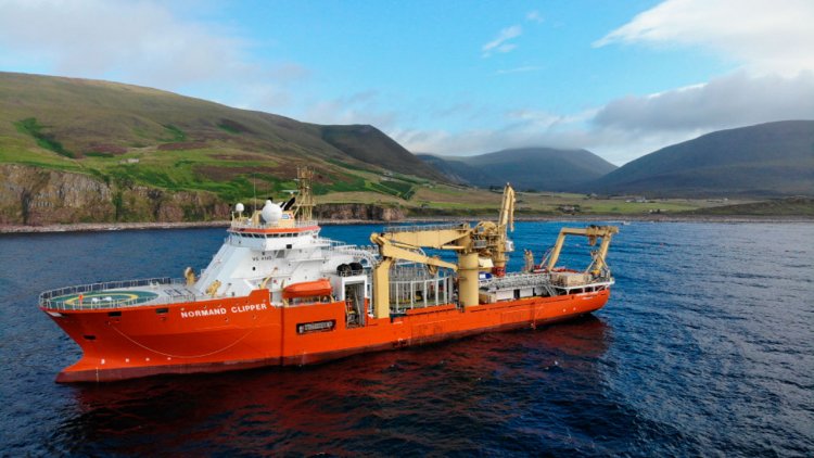 Global Marine awarded 16-cable R100 project by BT