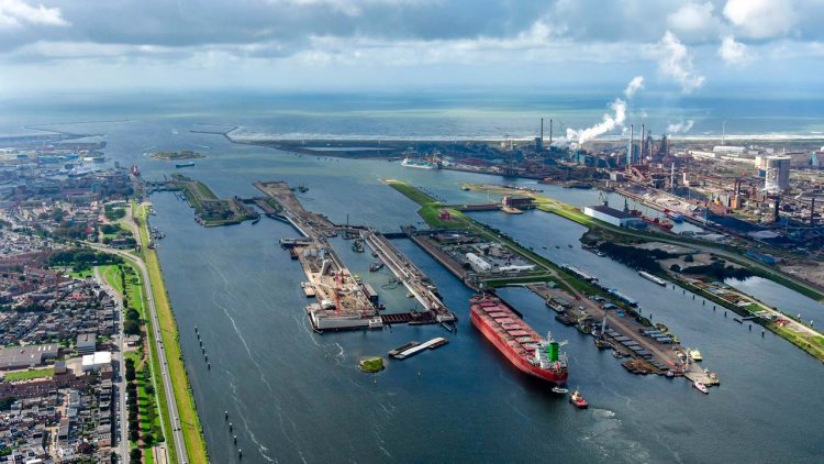 H2Gate: towards transhipment of 1 million tons of green hydrogen in the Amsterdam port