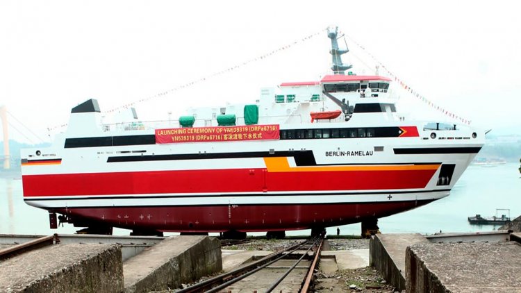 Damen Yichang Shipyard launches a RoPax Ferry 6716