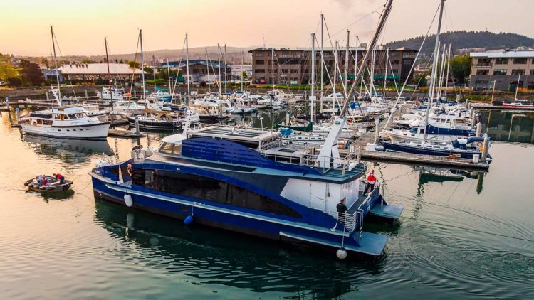 Incat Crowther launches zero-emissions hydrogen fuel cell ferry