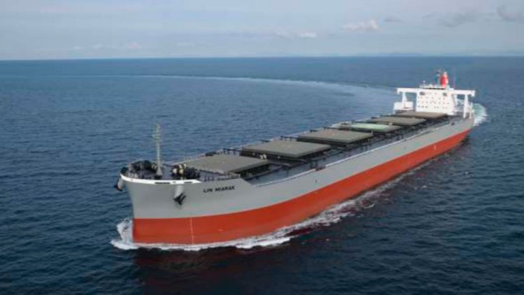Launching of a 90,000-dwt bulk carrier "LIN MIARAK"