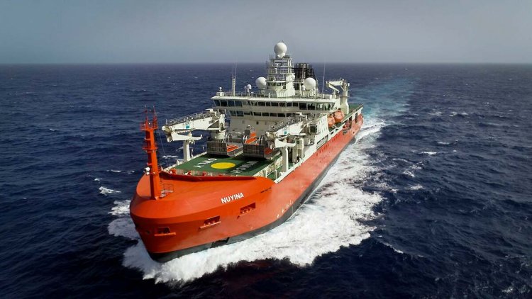 Australia’s new icebreaker RSV Nuyina heads south