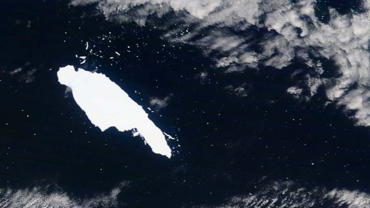Satellites show 'mega-iceberg' released 152 billion tons of fresh water into ocean