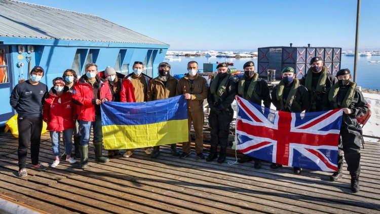 Royal Navy shows solidarity with Ukraine at Antarctic research base