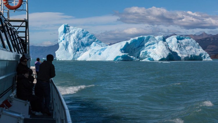 Warm waters marching south threaten the East Antarctic Ice Sheet