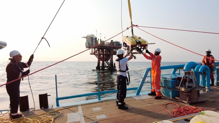 Rig-to-reef underway in Angola with help from Saab Seaeye Falcon