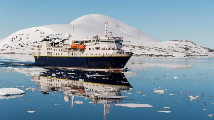 Antarctic tourism: Should we worry about damage to the ice and ecosystems?