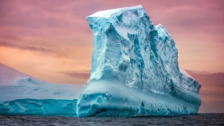 British scientists tracking two enormous icebergs larger than London