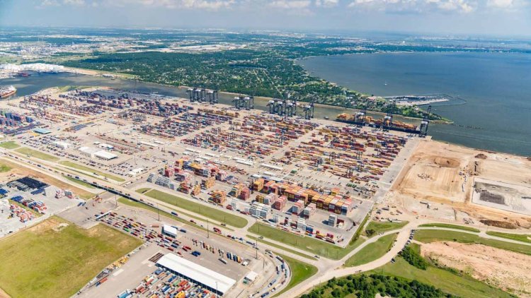 Port Houston orders five more Konecranes RTGs