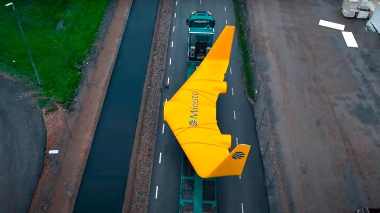 Final quayside assembly of tidal energy kite Dragon 12 initiated in Sweden