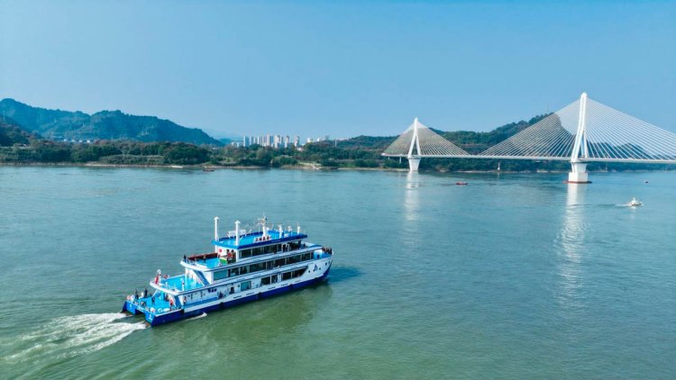 China's first hydrogen-powered ship makes maiden voyage