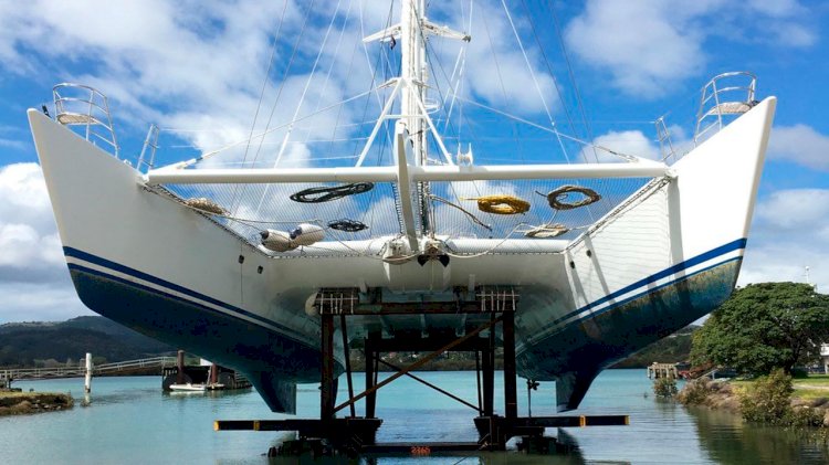 One of the worlds largest sailing catamarans hauls out at Oceania Marine