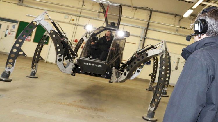 British sailors grappled with giant robot Spider